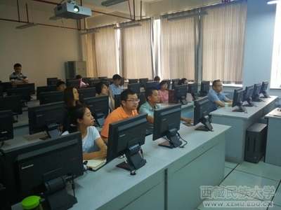 財經學院攜手知名軟件公司，共筑虛擬桌面云培訓新篇章，深化計算機軟硬件研發合作