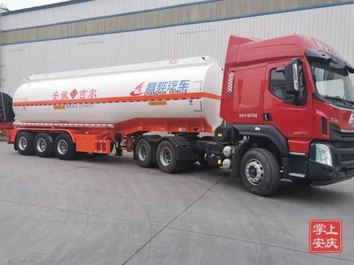 奔跑在路上的危化品運輸車 日常管理與道路貨物運輸規(guī)范